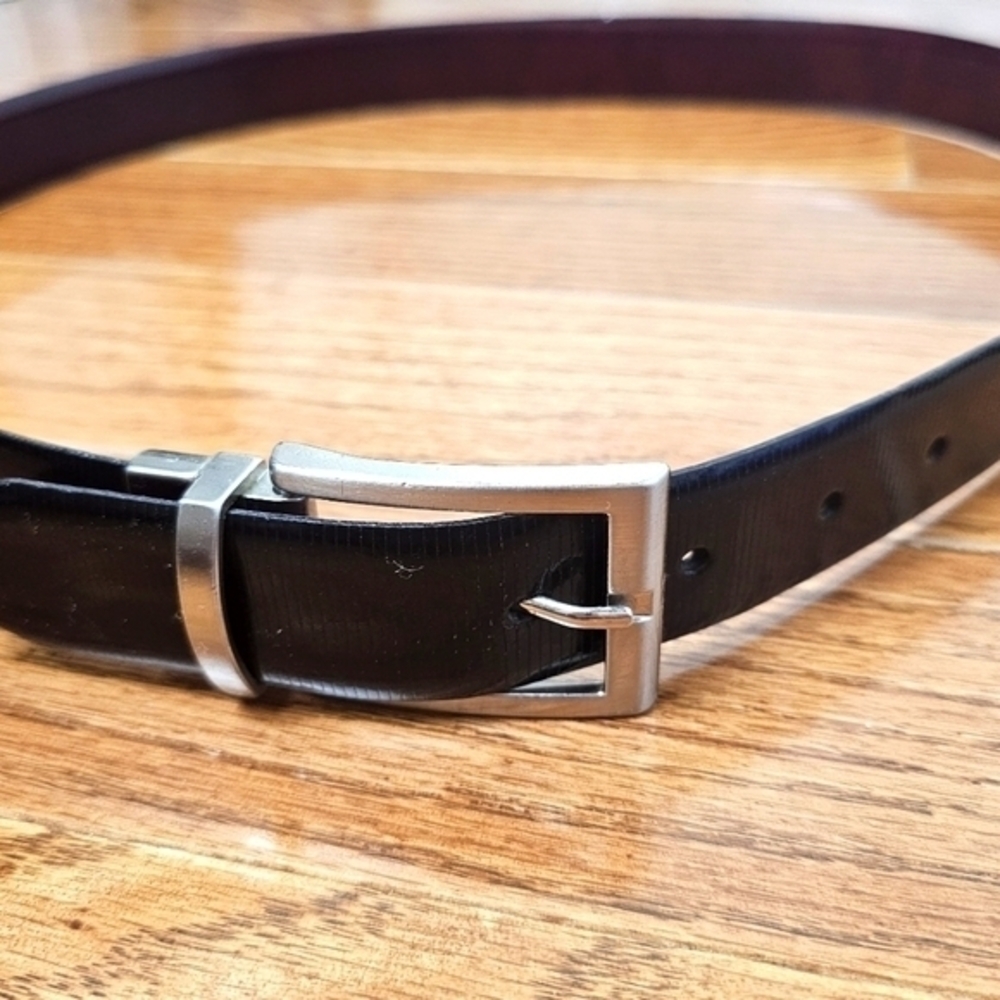 Reversible Burgundy To Black Silver Buckle Italian‎ Leather Made in Italy Belt